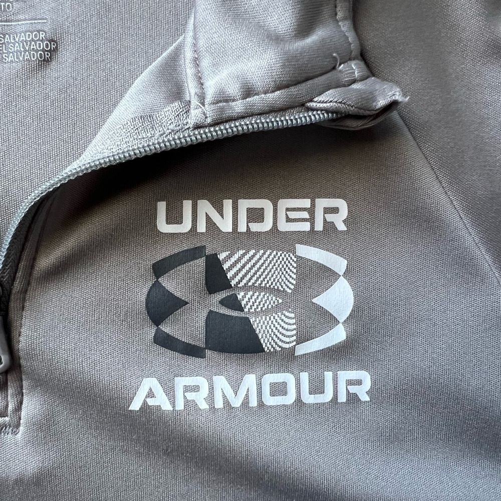 Under Armour Boys Light Grey Quarter zip Pullover Size Youth Small - Picture 5 of 9